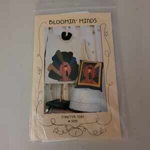 Bloomin Minds Strutting Tom Turkey Applique Pattern  (Vintage)